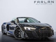 Audi R8 5.2 FSI V10 Spyder 2dr Petrol S Tronic quattro Euro 6 (s/s) (570 ps) 2