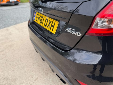 Ford Fiesta 1.6 Fiesta Metal 3dr 42