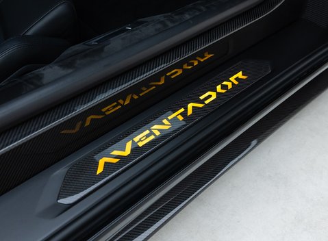 Lamborghini Aventador S LP 740-4 21