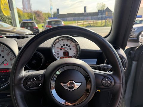 Mini Hatch 1.6 Cooper D Euro 5 (s/s) 3dr 25