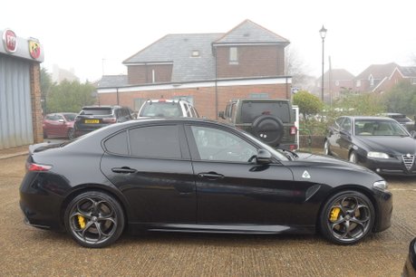 Alfa Romeo Giulia V6 BITURBO QUADRIFOGLIO 3