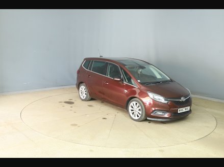 None VAUXHALL ZAFIRA ELITE NAV FUEL TYPE PETROL MILEAGE 36,537 MILES ENGINE CAPACITY 1,364 CC... photo