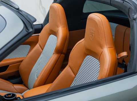Porsche 911 Targa 4S (992) 22