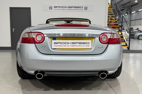 Jaguar XK 4.2 V8 Convertible 9