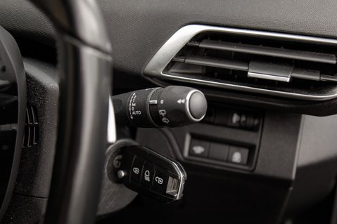 Peugeot 5008 PURETECH S/S ALLURE 17