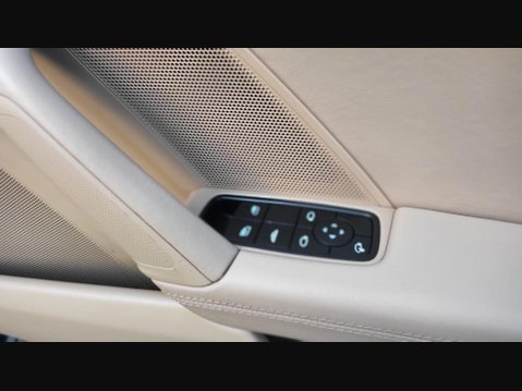 Porsche 911 CARRERA 4S 29