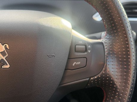 Peugeot 208 1.2 208 GT Line S/S 5dr 15