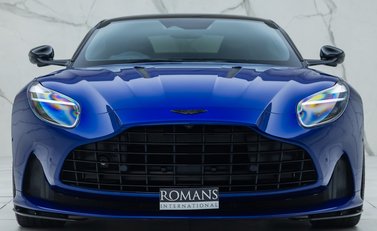 Aston Martin DB12 V8 7