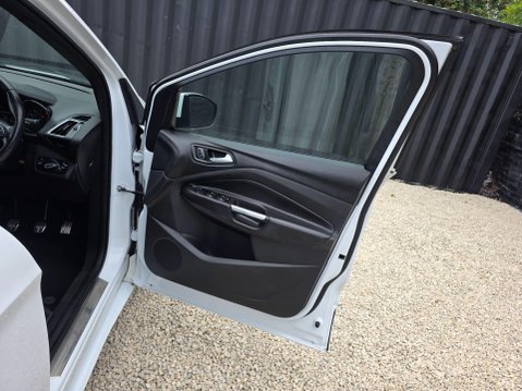 Ford Kuga 2.0 TDCi EcoBlue ST-Line AWD Euro 6 (s/s) 5dr 25