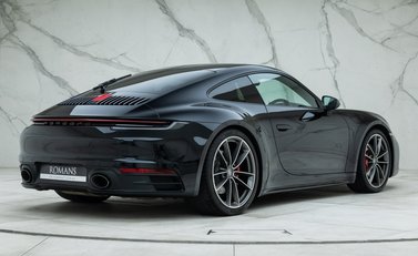 Porsche 911 Carrera 4S (992) 3