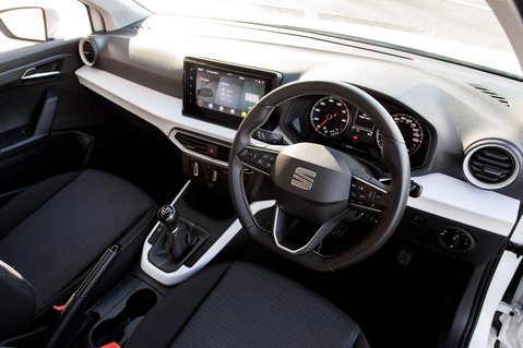 SEAT Arona TSI SE TECHNOLOGY 4