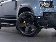 Land Rover Defender 3.0 Defender X-Dynamic SE D MHEV Auto 4WD 3dr 2