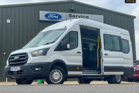 Ford Transit Minibus XLWB L4H3 High Roof 17 Seats Camera Trend SELECT