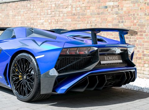 Lamborghini Aventador SV LP750-4 Roadster 25