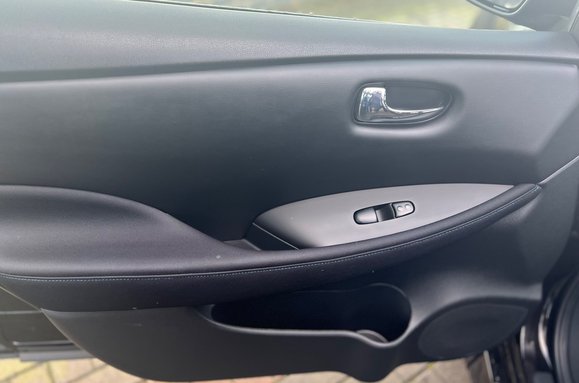 Nissan LEAF ACENTA AUTOMATIC 28