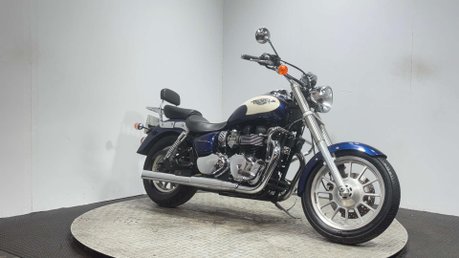 Triumph Bonneville 2008 7K EXCELLENT CONDITION CRUISER LOW RIDER 865CC 2