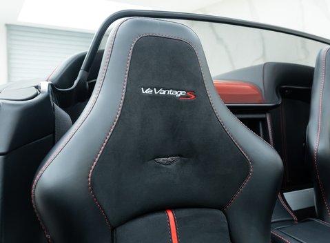 Aston Martin V12 Vantage S Roadster 15