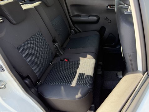 Suzuki Ignis 1.2 Dualjet 12V Hybrid SZ-T 5dr 34