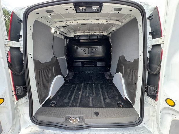 Ford Transit Connect SWB L1H1 [SOLD MM] Low Roof SPORT Air Con Alloys Cam SELECT 9