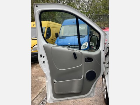 Vauxhall Vivaro 2.0 2700 CDTi FWD L1 4dr 29