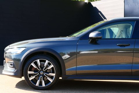 Volvo V60 2.0 V60 Cross Country D4 AWD Auto 4WD 5dr 10