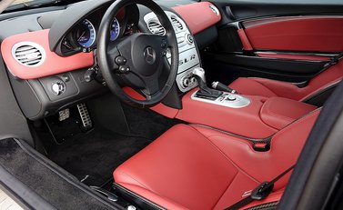 Mercedes-Benz SLR McLaren 33