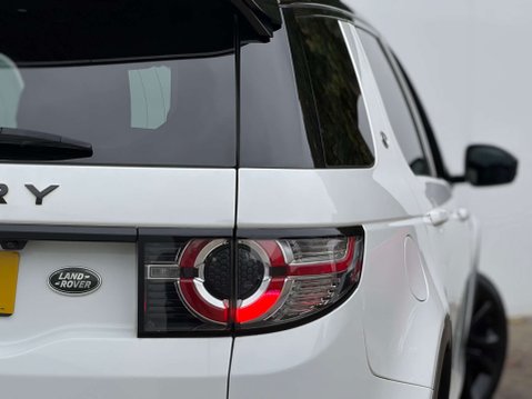 Land Rover Discovery Sport 2.0 Discovery Sport Black HSE TD4 Auto 4WD 5dr 35