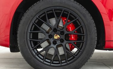 Porsche Macan GTS 8
