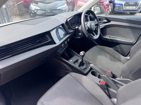 Audi A1 SPORTBACK TFSI TECHNIK 12