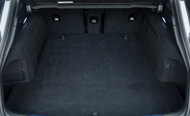 Porsche Taycan Turbo S Cross Turismo 31