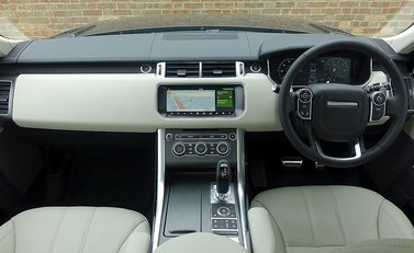 Land Rover Range Rover Sport 3.0 V6 Supercharged HSE Dynamic 9