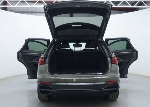 Audi Q3 1.5 TFSI CoD 35 Black Edition SUV 5dr Petrol S Tronic Euro 6 (s/s) (150 ps) 58