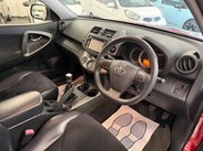 Toyota Rav4 2.2 D-4D XT-R 4WD Euro 5 5dr 10
