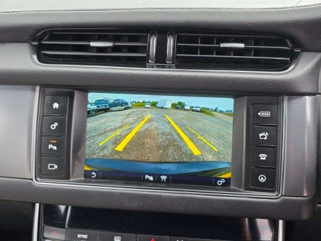 Jaguar XF 2.0d R-Sport Saloon 4dr Diesel Auto Euro 6 (s/s) (180 ps) 50