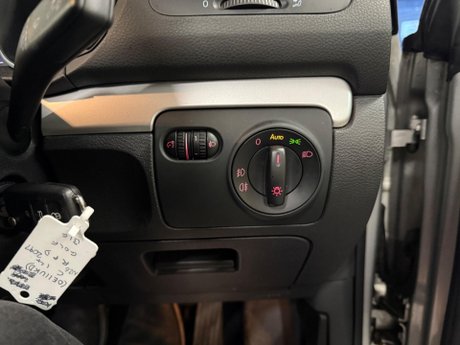 Volkswagen Golf 1.6 TDI BlueMotion Tech SE Cabriolet Euro 5 (s/s) 2dr 21