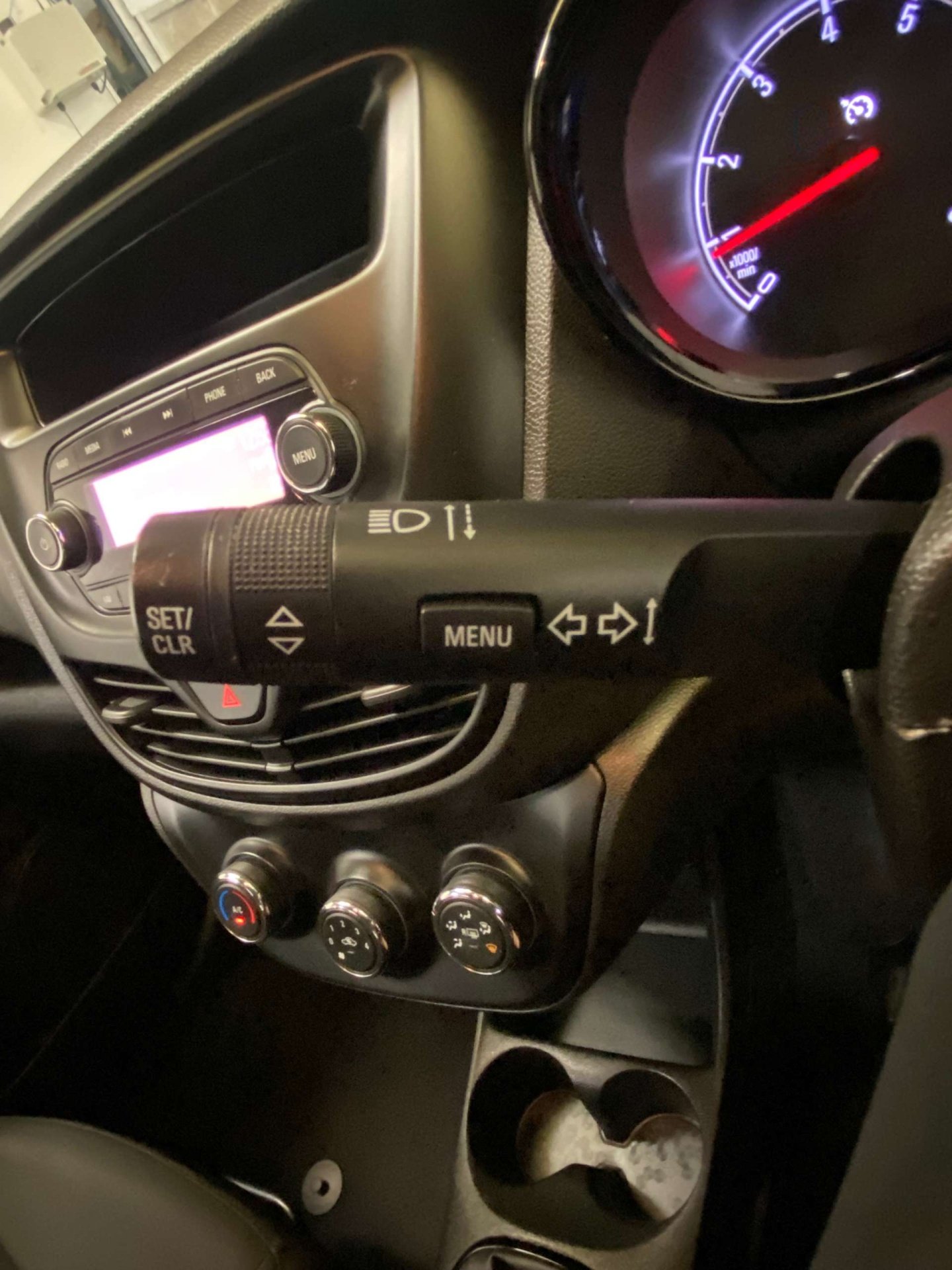 2018 Vauxhall Viva — image 18
