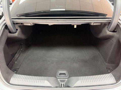 Mercedes-Benz CLS 2.0 CLS300d AMG Line (Premium Plus) Coupe 4dr Diesel G-Tronic Euro 6 (s/s) 44