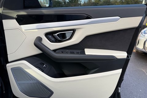 Lamborghini Urus V8 - BANG & OLUFSEN 3D ADVANCED -IVORY LEATHER -HUD -MASSAGE SEATS -ACC 45