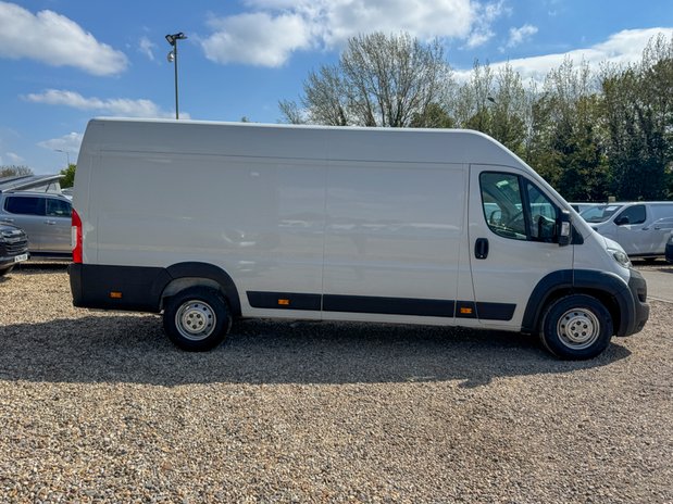 Citroen Relay XLWB L4H2 Medium Roof 35 Heavy Enterprise Edition EURO 6 SELECT 32