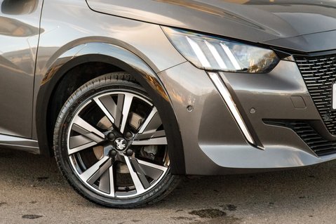 Peugeot 208 PURETECH GT S/S 12