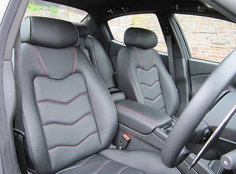 Maserati Quattroporte GT S 9