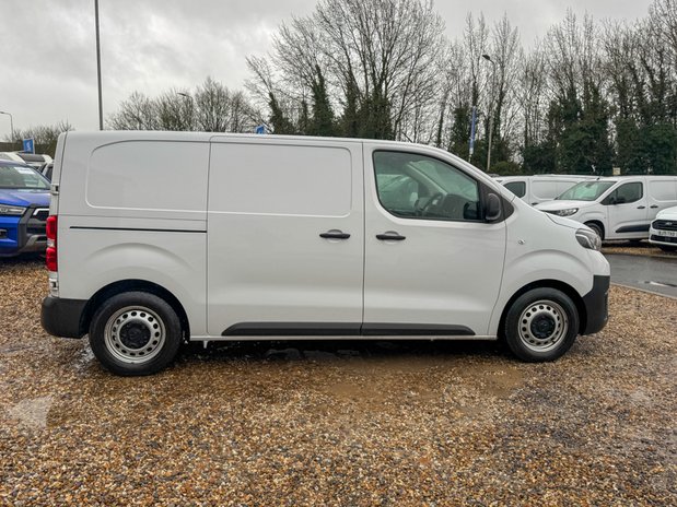 Toyota Proace SWB L1H1 [SOLD MM] Low Roof Active Air Con EURO 6 SELECT 5