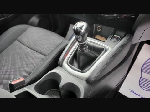 Nissan Qashqai N-CONNECTA DIG-T 14