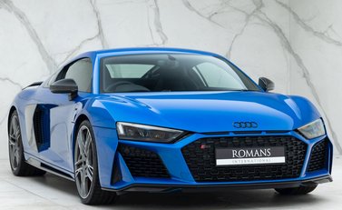 Audi R8 V10 Performance Carbon Black 1