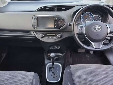 Toyota Yaris 1.5 VVT-h Icon Hatchback 5dr Petrol Hybrid E-CVT Euro 6 (Safety Sense) (101 7