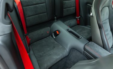 Porsche 911 Carrera 4 GTS (991.2) 17