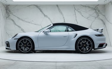 Porsche 911 Turbo S Cabriolet (992) 7