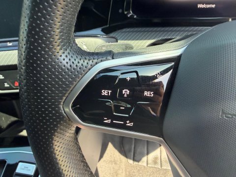 Volkswagen Golf R-LINE ETSI DSG 39
