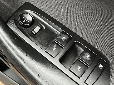 Vauxhall Astra 1.6 CDTi 16V 136 SRi 5dr 19