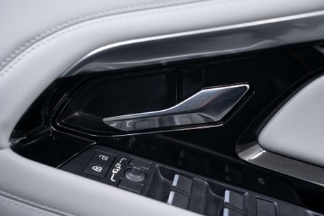 Land Rover Range Rover Evoque 2.0 Range Rover Evoque R-Dynamic HSE D MHEV Auto 4WD 5dr 13